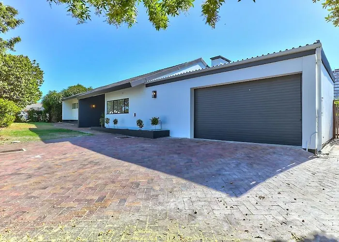 Family Home, Wifi, Patio, Secure Parking