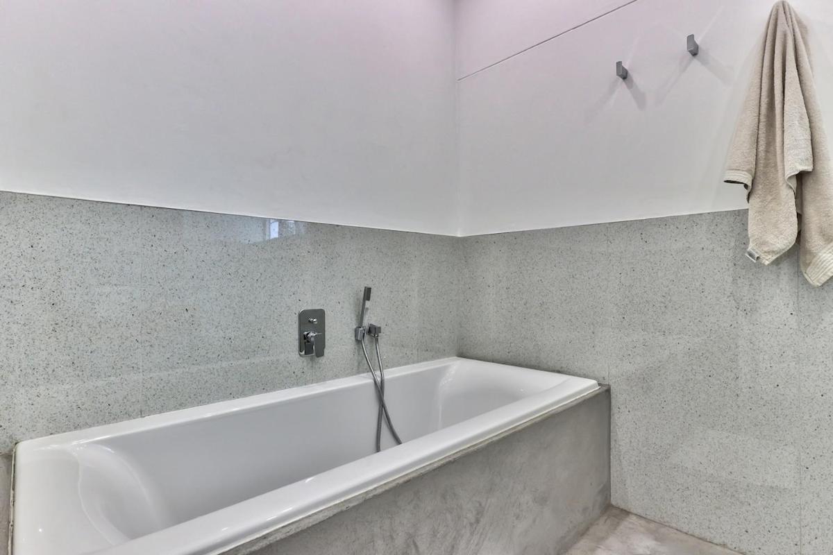 Vakantiehuis Family Home, Wifi, Patio, Secure Parking