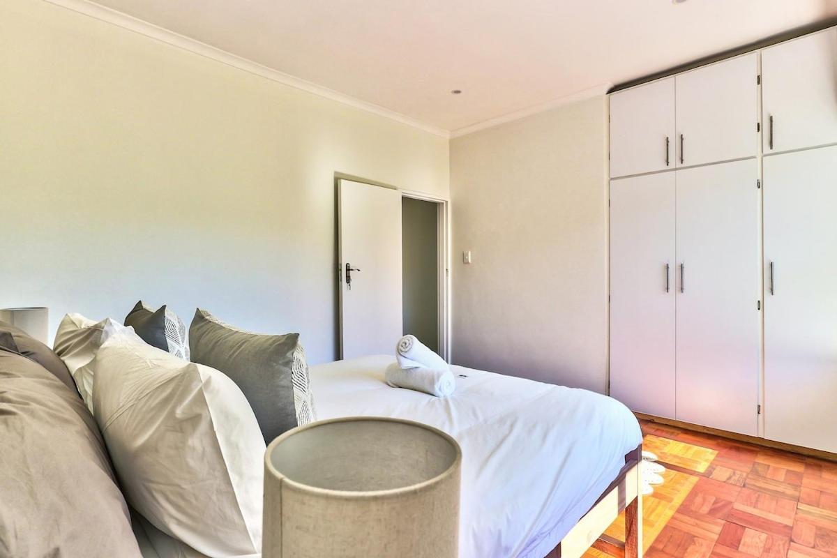 Family Home, Wifi, Patio, Secure Parking * Kaapstad