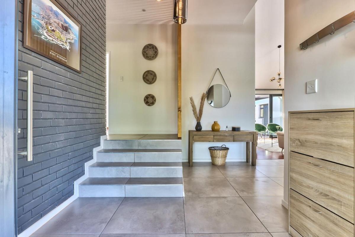 Family Home, Wifi, Patio, Secure Parking * Kaapstad